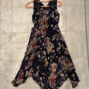Joyfolie dress size 8 navy floral worn once
